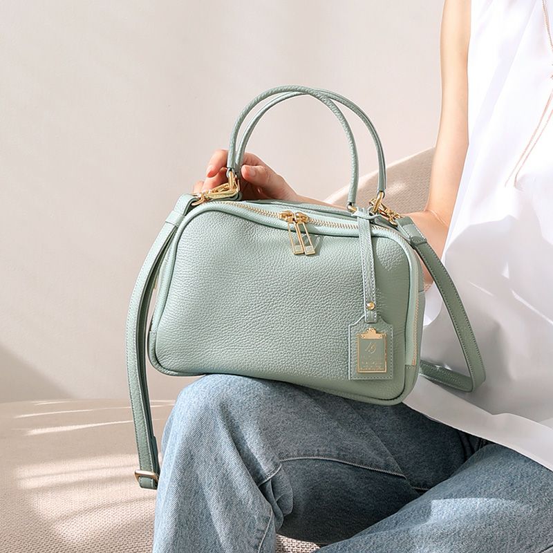 50代女性に人気のお手頃ブランドバッグ|HerSchedule(ハースケジュール)2wayレザーミニボストン