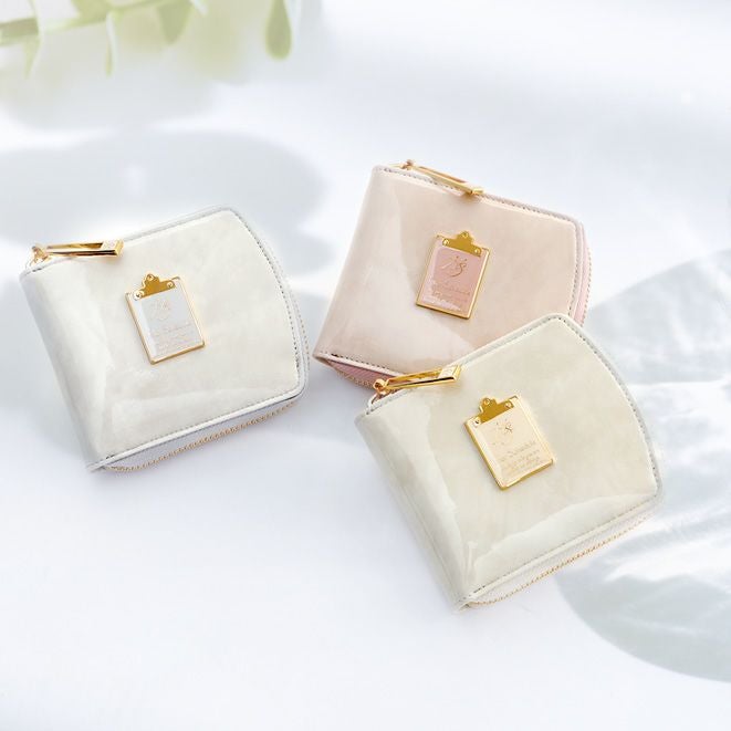 美品✨Her Schedule チェレット　二つ折り財布エナメル ラウンド HerSchedule】「とろり艶めくモイスチャーエナメル」チェレット melty
