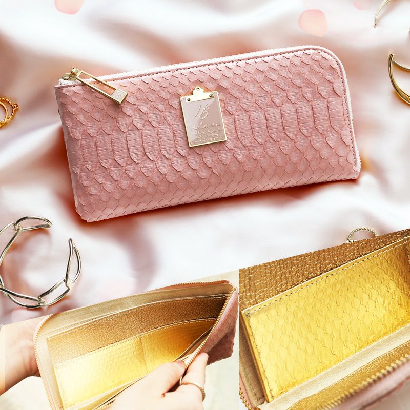 30代の女性向けおすすめ財布|【HerSchedule】ニュアンスピンク」チェレットパイソン長財布