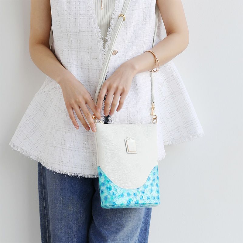 HerSchedule】ビューティフルアイランド2wayポシェット 水や汚れに強い